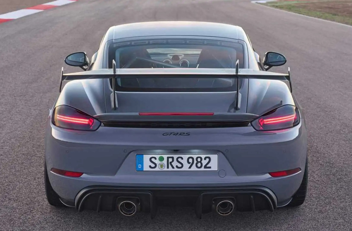 Η Porsche πιέζει για παράταση ζωής στον κινητήρα εσωτερικής καύσης. θερμικός κινητήρας