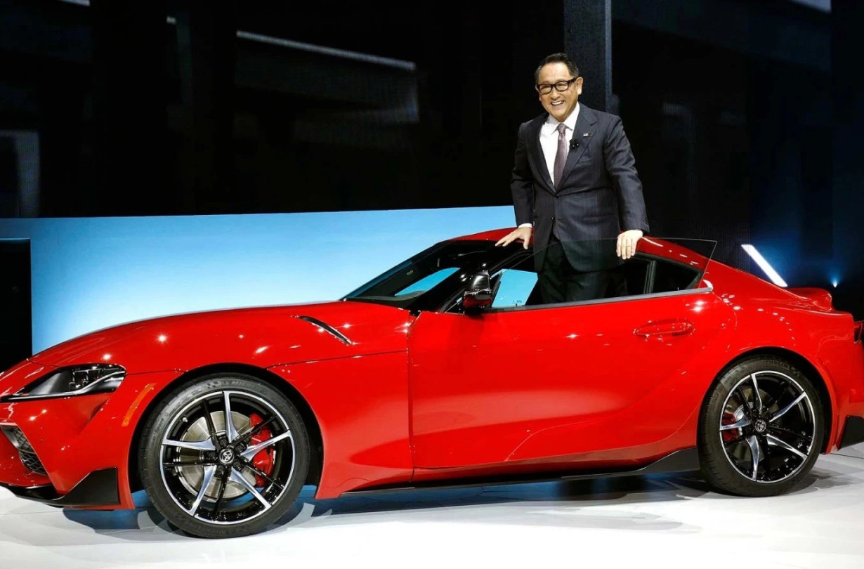 Ο Akio Toyoda παραμένει σταθερός στην πεποίθησή του ότι το μέλλον δεν πρέπει να είναι αμιγώς ηλεκτρικό. Akio Toyoda