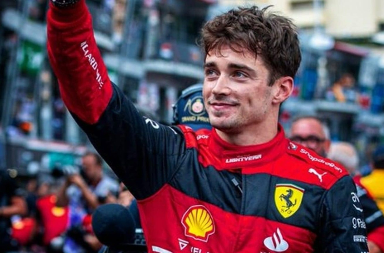 Scuderia Ferrari και Charles Leclerc ανανέωσαν τη συνεργασία υπογράφοντας νέα πολυετή συμφωνία με πολλά μηδενικά Charles Leclerc