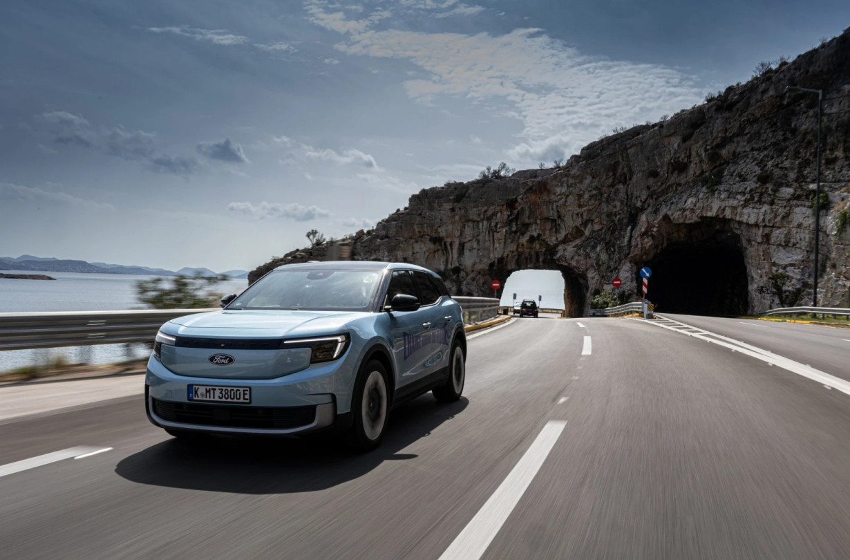 Το αμιγώς ηλεκτρικό Ford Explorer θα παραμείνει στον ειδικά διαμορφωνένο χώρο της Ford στο Golden Hall μέχρι τέλος Ιανουαρίου Lexie Alford Ford Explorer