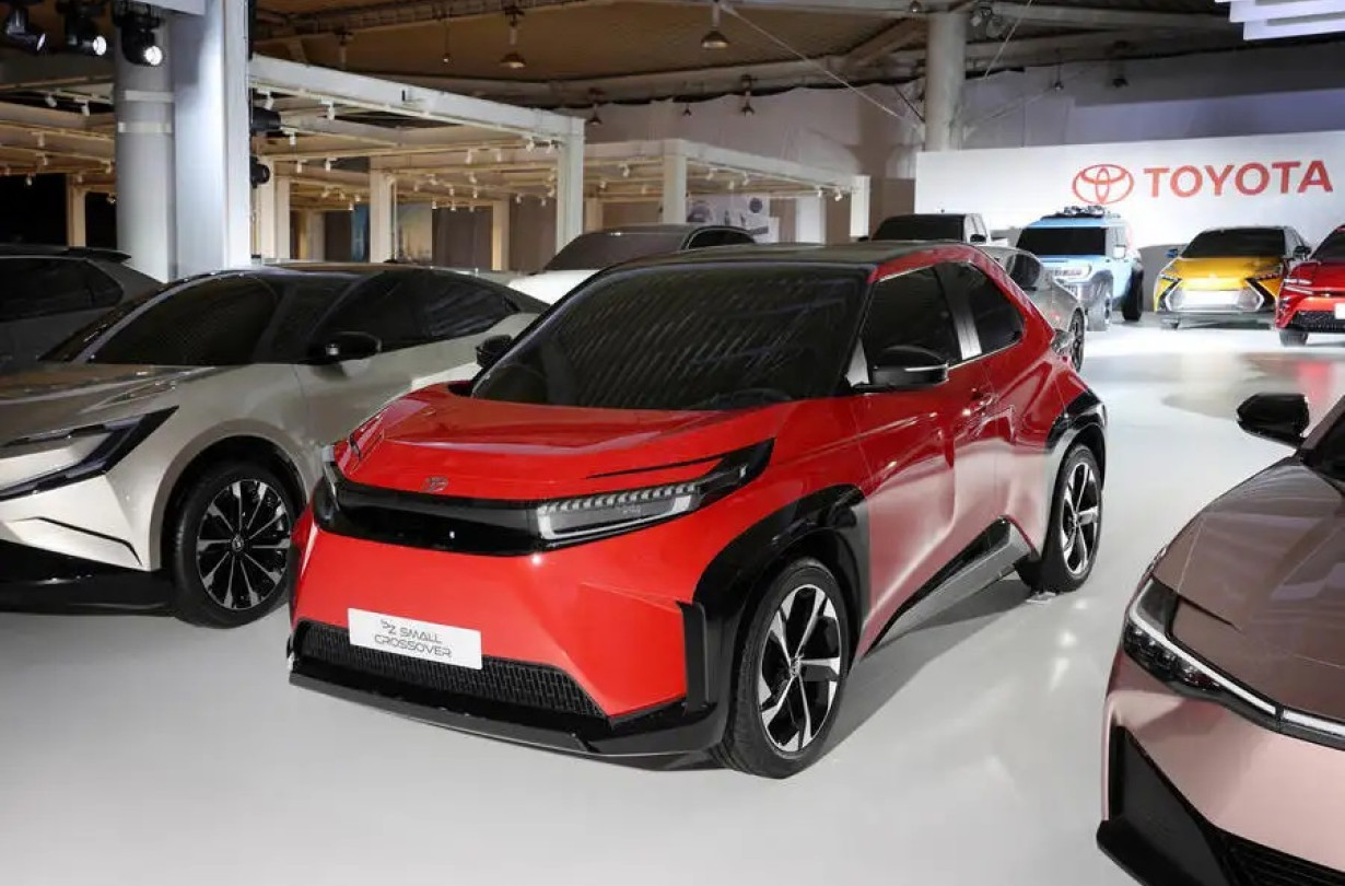 H Toyota θέλει να παρουσιάσει ένα ηλεκτρικό πόλης, αλλά με τις τωρινές τιμές των μπαταριών, κάτι τέτοιο θα ήταν μη βιώσιμο. Toyota Aygo