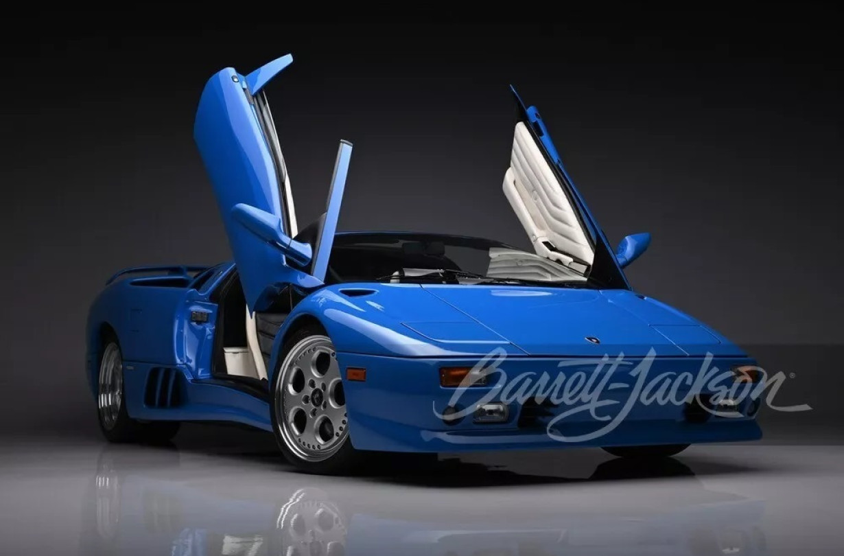 Στο σφυρί η Lamborghini Diablo VT Roadster που είχε ο Donald Trump για πέντε χρόνια. Lamborghini Diablo VT Roadster