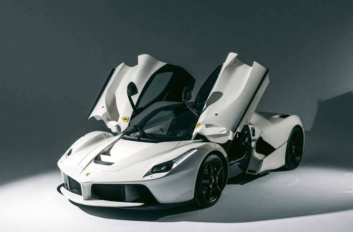 Να έχεις μια Ferrari LaFerrari και να τη φυλάς στο γκαράζ, αντιμετωπίζοντάς την ως επένδυση. Πώς κρατιέσαι να μην την οδηγήσεις; Ferrari LaFerrari