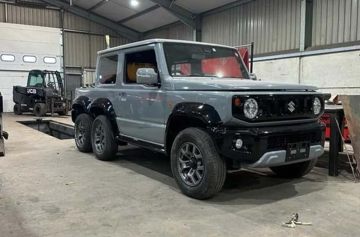 Το Suzuki Jimny αποκτά τρίτο άξονα και μετατρέπεται σε 6x6. Έστω 6x4, πού τώρα χρήματα για πατέντες στη μετάδοση... Suzuki Jimny