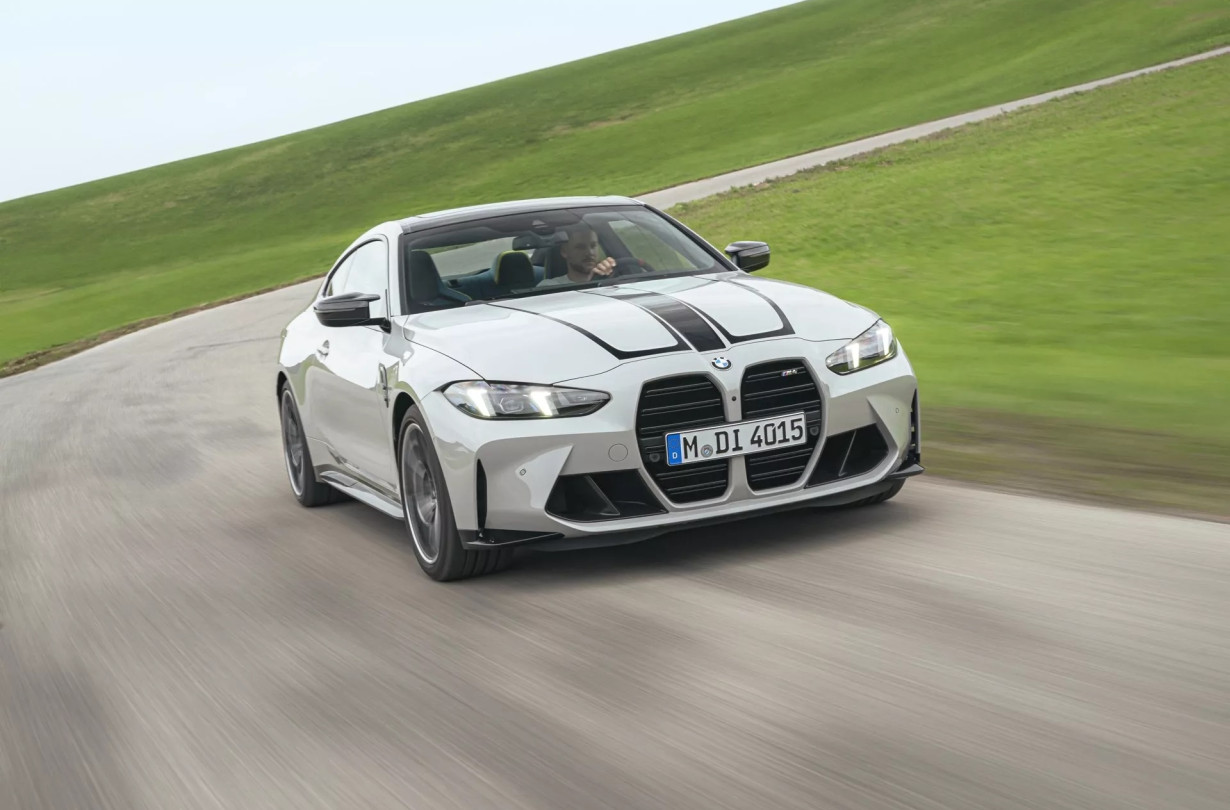 Η BMW M4 φρεσκάρεται ελαφρά, με τη σημαντικότερη είδηση να είναι 20 επιπλέον PS στις 4κίνητες M4 Competition. BMW M4