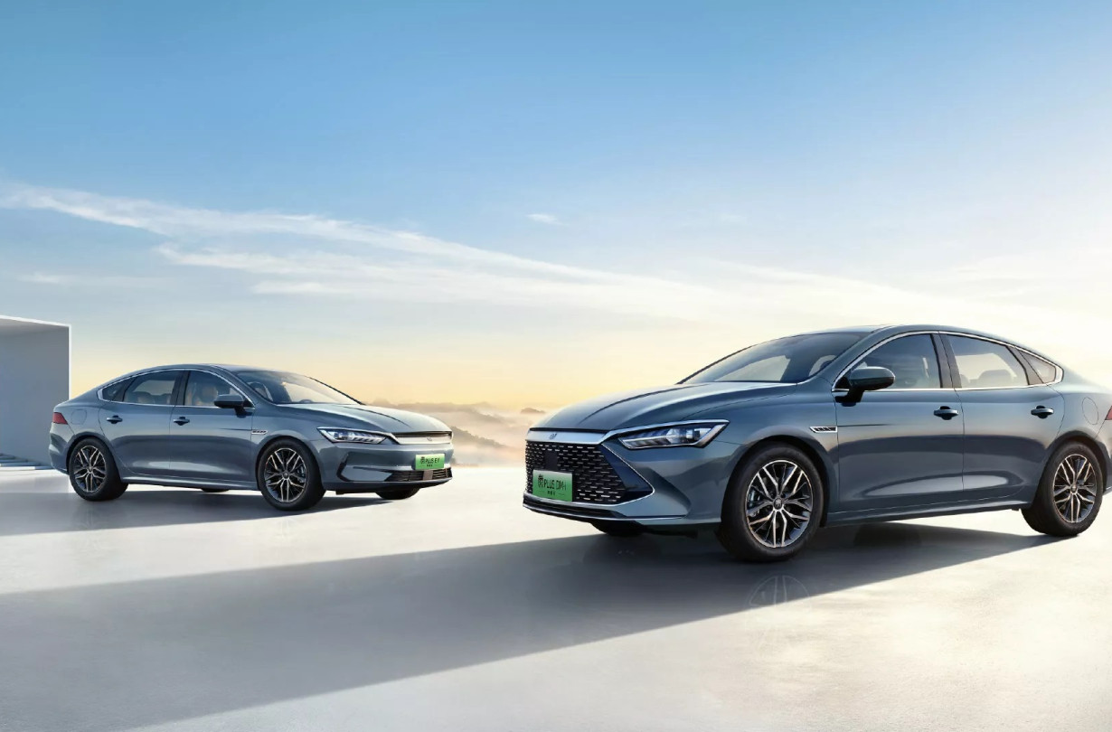 Η BYD ταράζει πάλι τα νερά με επαναφορτιζόμενη λιμουζίνα στα €10 χιλιάρικα. Qin Plus DM-i