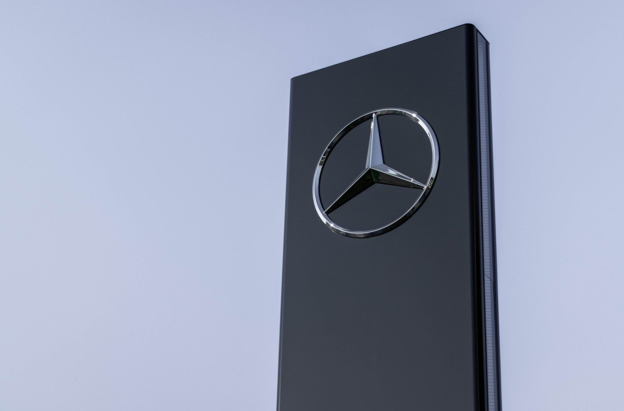 H συνολική αποτίμηση της Mercedes-Benz για το 2023 άγγιξε τα 59,4 δισ. δολάρια Mercedes-Benz Logo