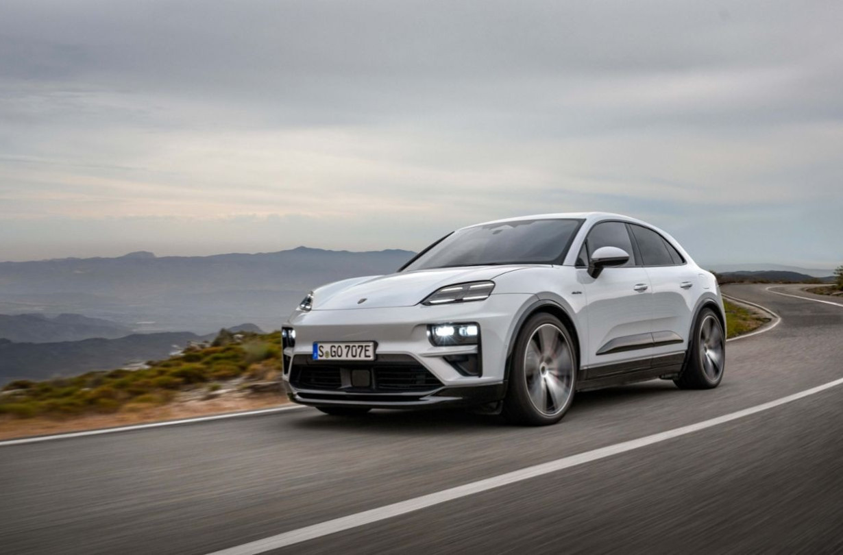 Porsche Macan EV