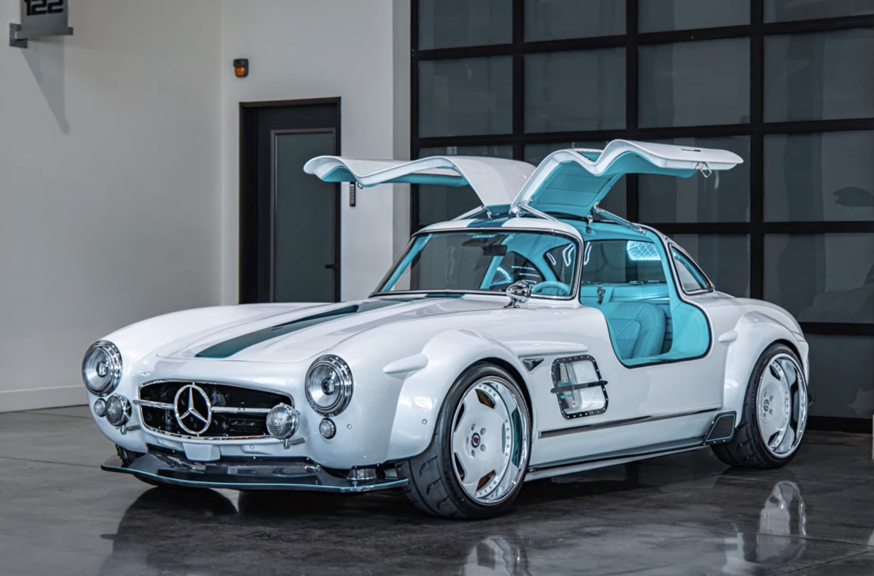 Tesla Model 3 «ντύνεται» με αμάξωμα από Mercedes-Benz 300 SL Gullwing, συνδυασμός που σκοτώνει. Tesla Model 3