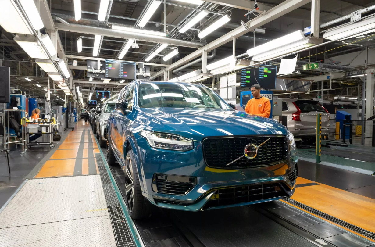 Τέλος το πετρέλαιο για τη Volvo, από δω και πέρα σφιχτός εναγκαλισμός με την πρίζα. Volvo