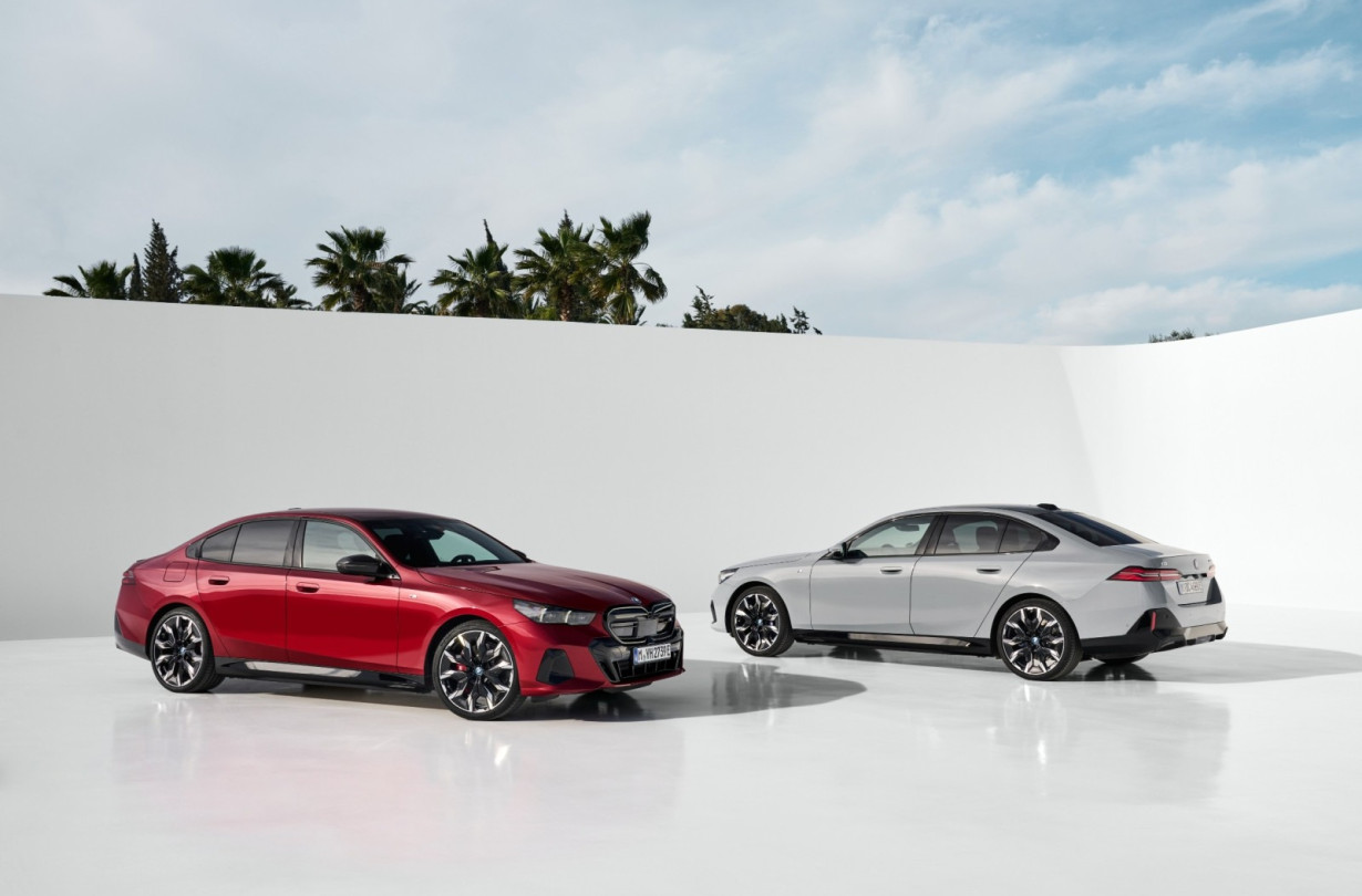 H ΒMW 5 Series κατάφερε να υπερνικήσει τον σκληρό ανταγωνισμό και να αναδειχθεί παγκόσμιο πολυτελές αυτοκίνητο για το 2024 BMW 5 Series