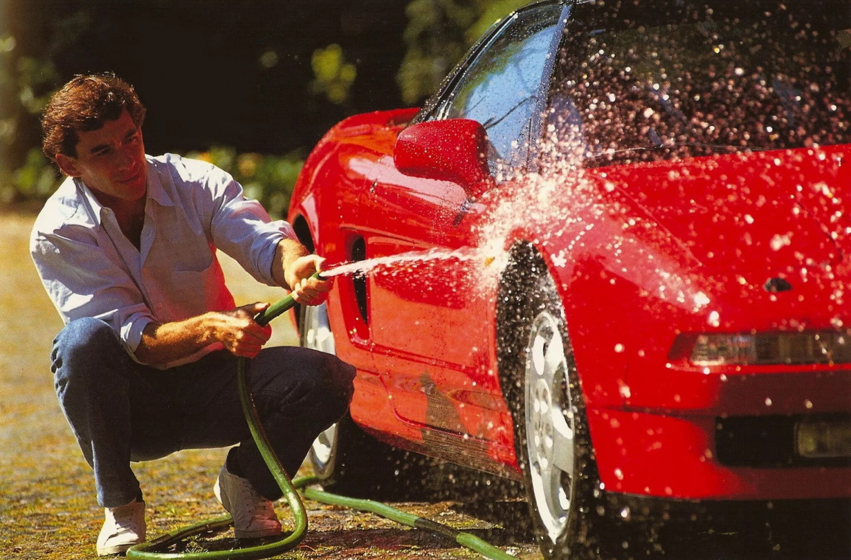 Αν μεγαλώσατε θαυμάζοντας τον Ayrton Senna και το Honda NSX, ευκαιρία να σπάσετε τον κουμπαρά σας και να το αποκτήσετε. Honda NSX