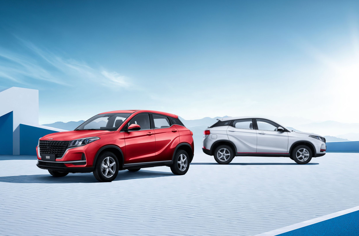 H DFSK έρχεται στην Ελλάδα με τρία επίκαιρα SUV, προκειμένου να διεκδικήσει τη θέση της στην πολυσυλλεκτική ελληνική αγορά DFSK