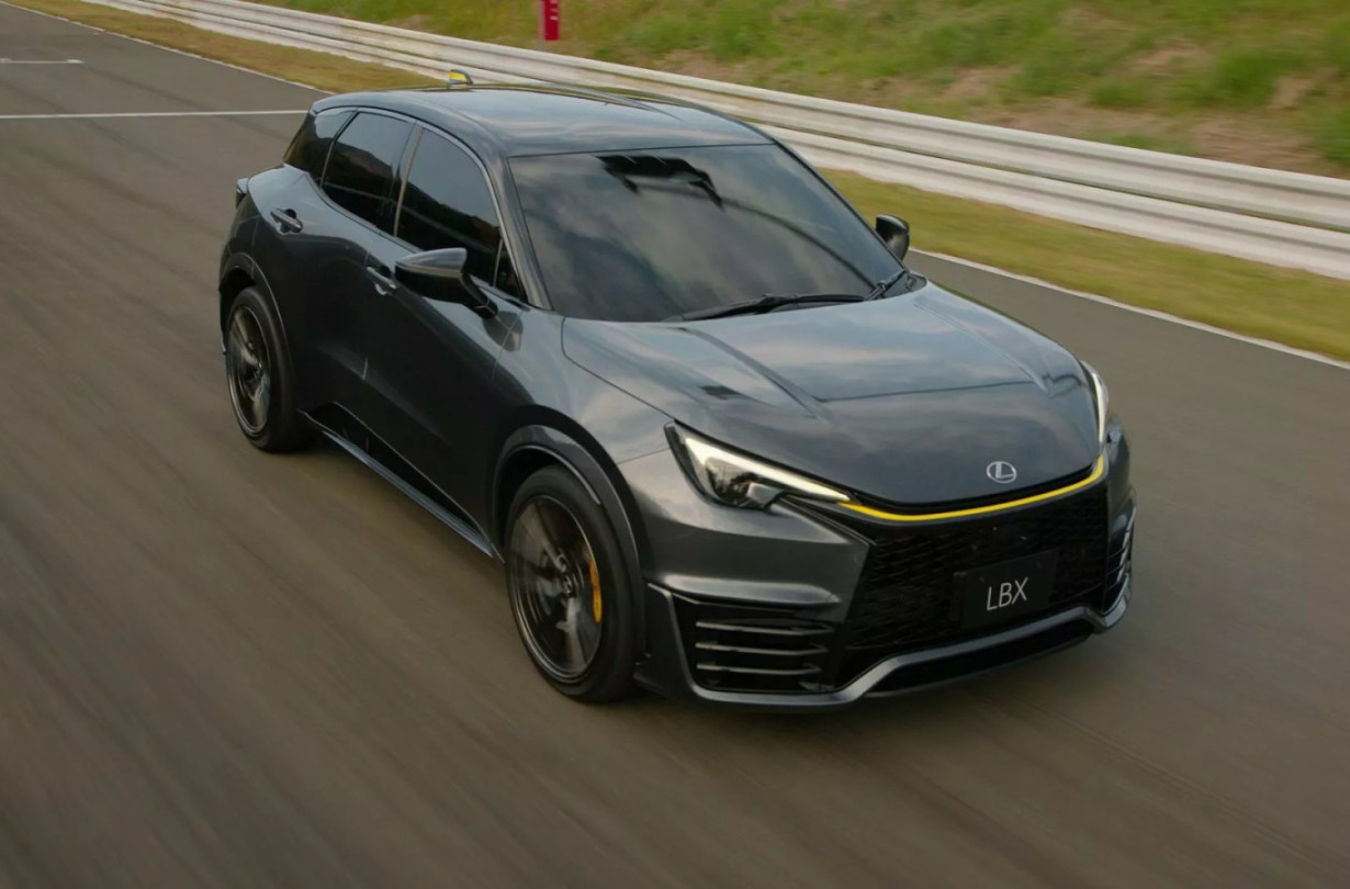 Lexus LBX Morizo RR, συνδυασμός που σκοτώνει με ισχύ, τετρακίνηση, πολυτέλεια κι ιδανικές διαστάσεις για το ελληνικό οδικό δίκτυο. Lexus LBX