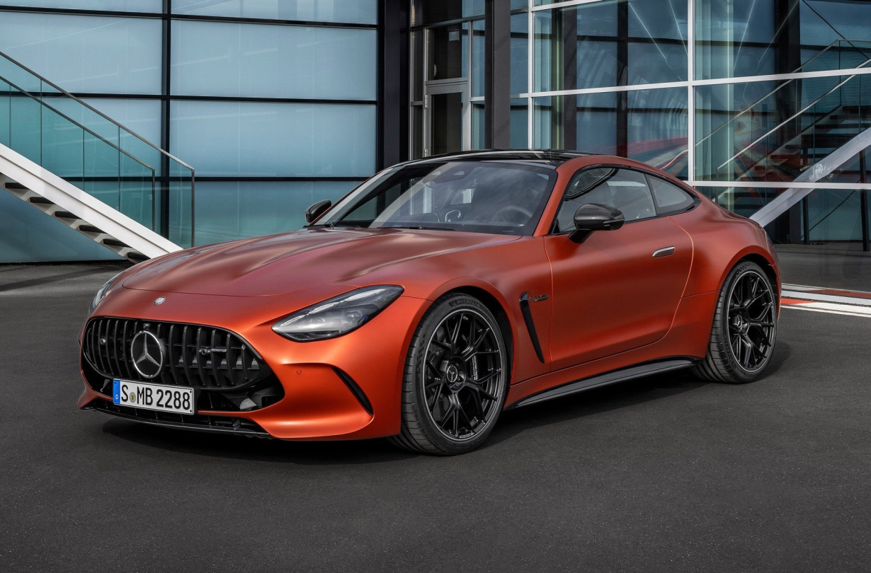 H νέα Mercedes-AMG GT63 S E Performance αποδίδει 816 ίππους, 1.420 Nm, με το κοντέρ να τερματίζει στα 320 km/h Mercedes- AMG GT63 S E Performance