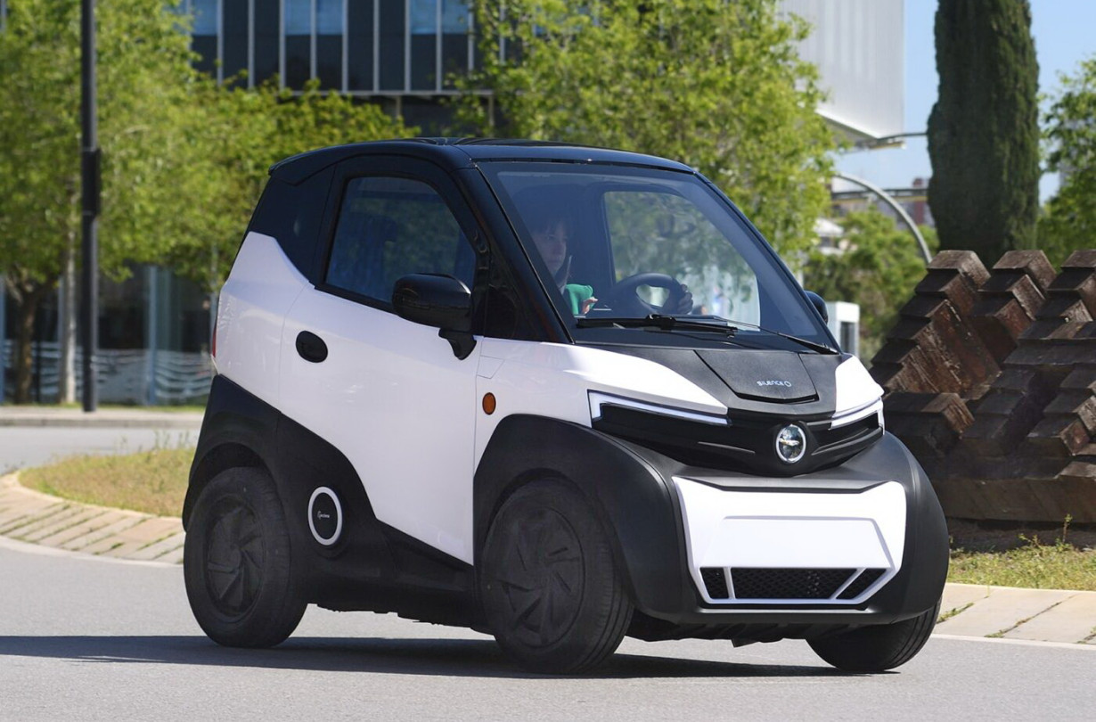 Η τιμή των Nissan S04 Nanocar δεν είναι ακόμη γνωστή, αλλά τα τετράκυκλα εμφανίζονται μεταξύ 14.870 και 16.660 ευρώ στον ιστότοπο της Silence. Nissan S04 Nanocar