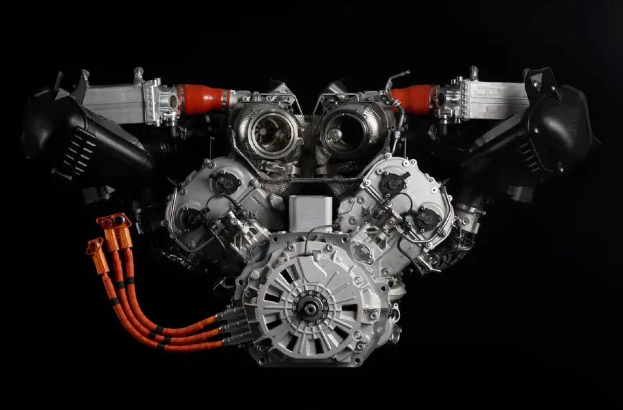 Η Lamborghini είναι πολύ υπερήφανη για τον νέο της V8. Κυρίως επειδή θα ανεβάζει στις 10.000 rpm! Lamborghini Huracán