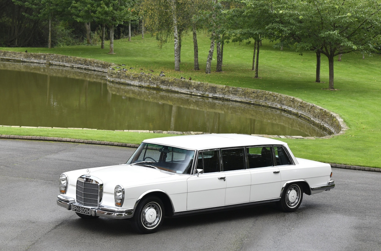 Με μια Mercedes-Benz 600 Pullman μπορούσες να πας επίσκεψη στο Μπακιγχαμ ή στις Βερσαλλίες, να παραλάβεις το Όσκαρ σου ή να πας να τραγουδήσεις στο Albert Hall. Mercedes-Benz 600 Pullman