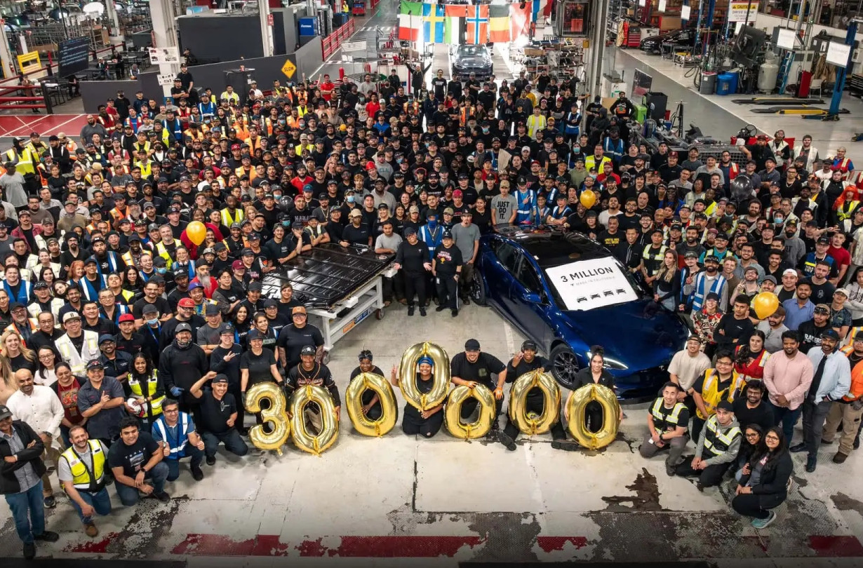 Το εργοστάσιο στο Fremont ευθύνεται για τα μισά σχεδόν από τα Tesla που κυκλοφορούν παγκοσμίως. Tesla