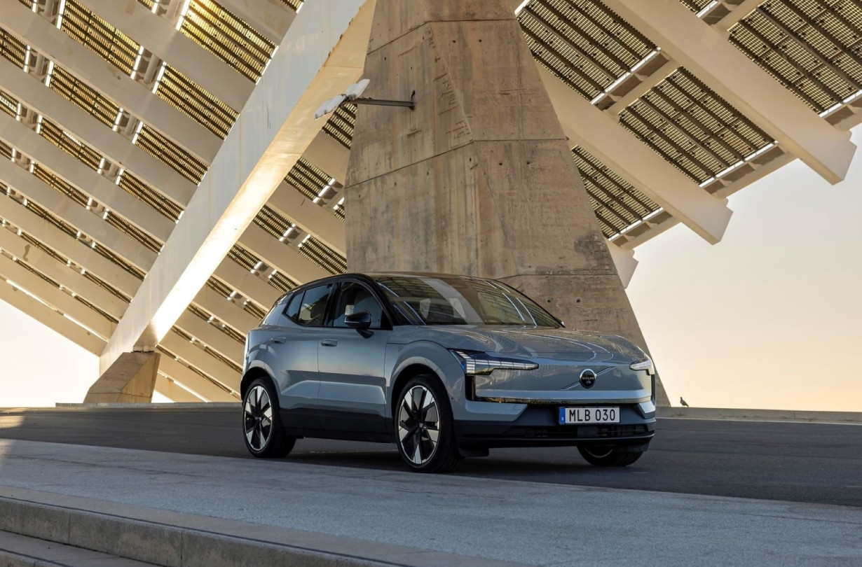 To Volvo EX30 πρόσθεσε στη συλλογή του το φημισμένο βραβείο Red Dot: Best of the Best Product Design 2024 Volvo EX30