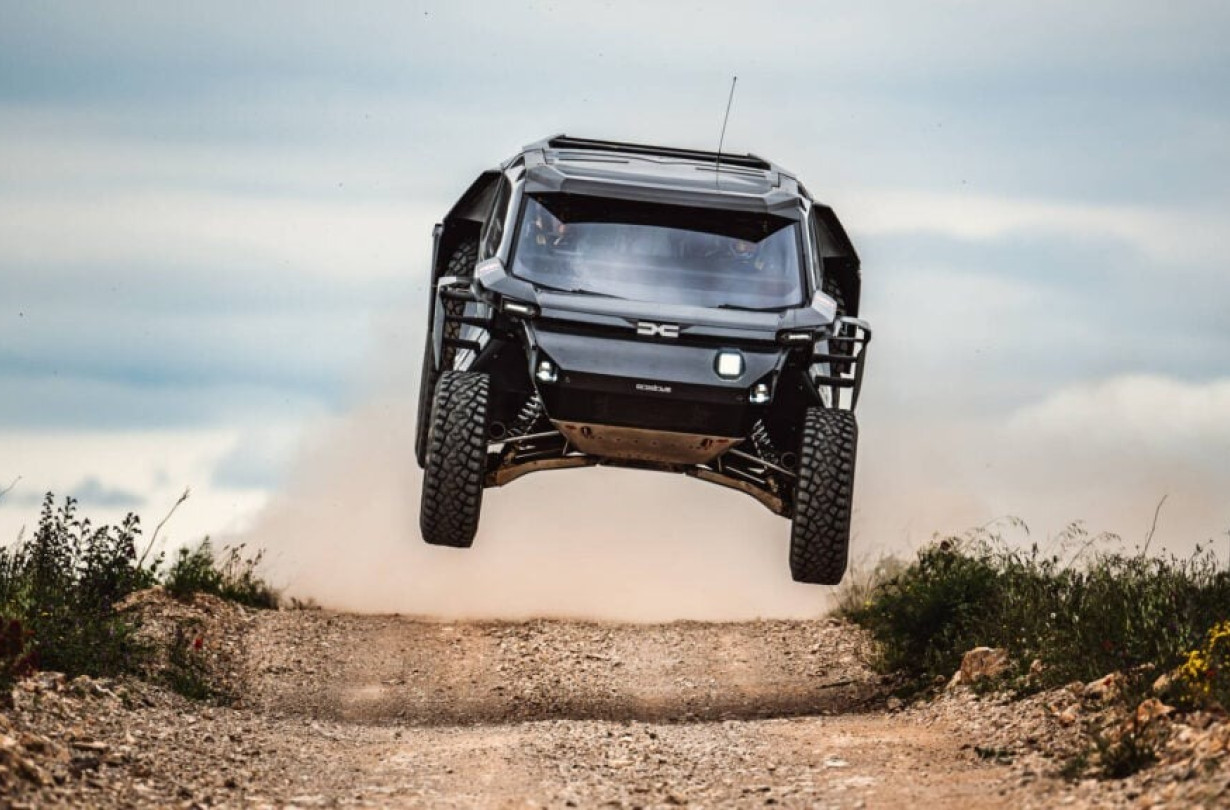 To Dacia Sandrider ολοκήρωσε την πρώτη φάση των δοκιμών και ετοιμάζεται για την μεγαλύτερη πρόκληση του μηχανοκίνητου αθλητισμού Dacia Sandrider