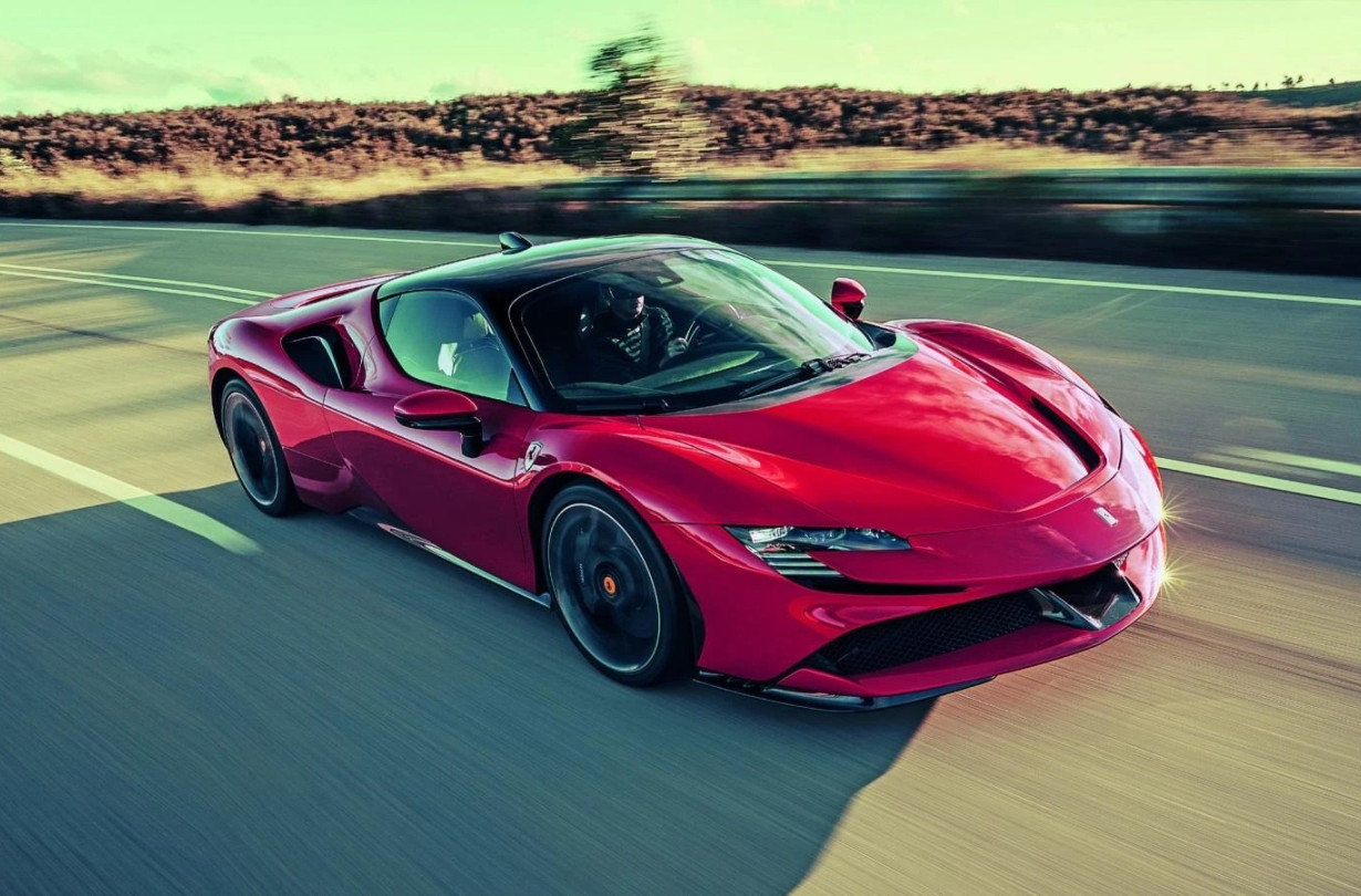 Η πρώτη ηλεκτρική Ferrari, χωρίς ίχνος εξατομικευμένου εξοπλισμού, αναμένεται να ξεκινά από τις €500.000 Ferrari SF 90 Stradale