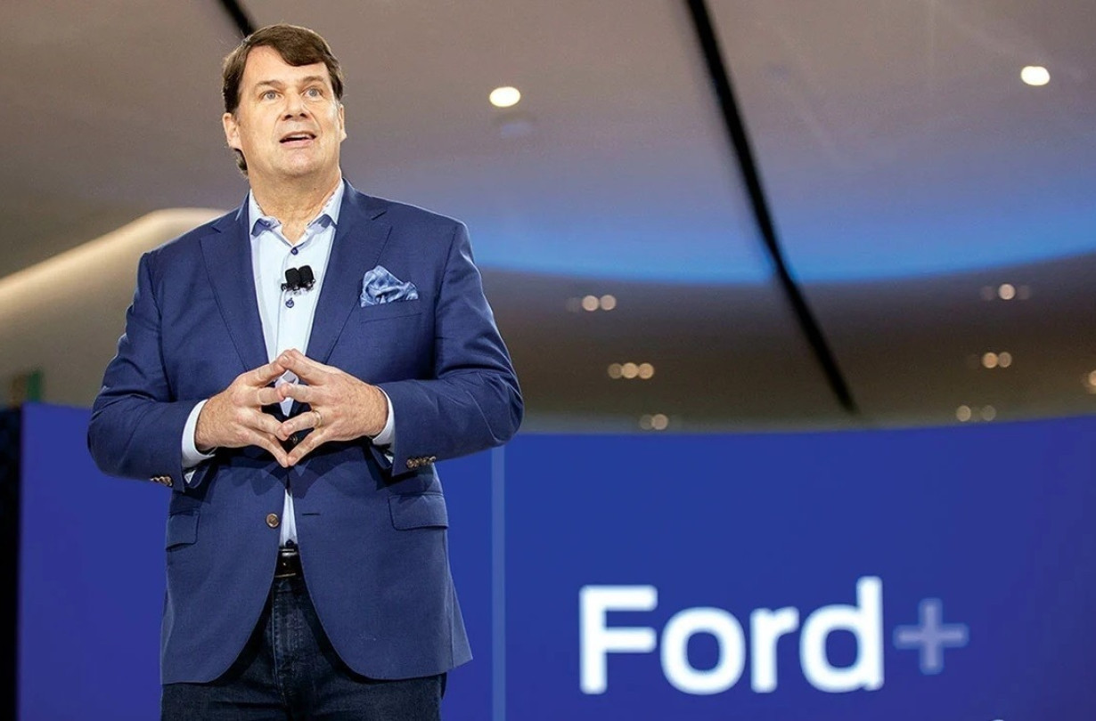Η Ford θέλει να γίνει η πρώτη αυτοκινητοβιομηχανία που θα εισάγει την αυτόνομη οδήγηση επιπέδου 3, μέχρι το 2026 Ford CEO Jim Farley