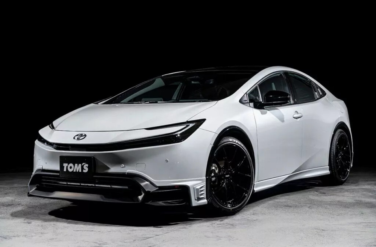 Αλλαγή εξάτμισης σε Toyota Prius; Αμέ! Ποιος είπε ότι τα υβριδικά δεν έχουν ψυχή; Toyota Prius