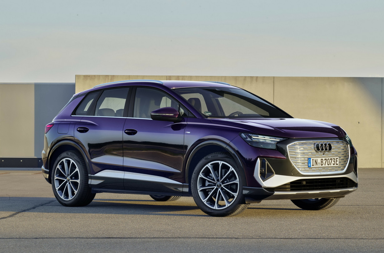 Tο Audi Q4 35 e-tron θα ξεκινούσε στην Ελλάδα από ονομαστική τιμή €42.700 που με την επιδότηση θα κατέβαινε στις €33.700. Audi Q4 35 e-tron