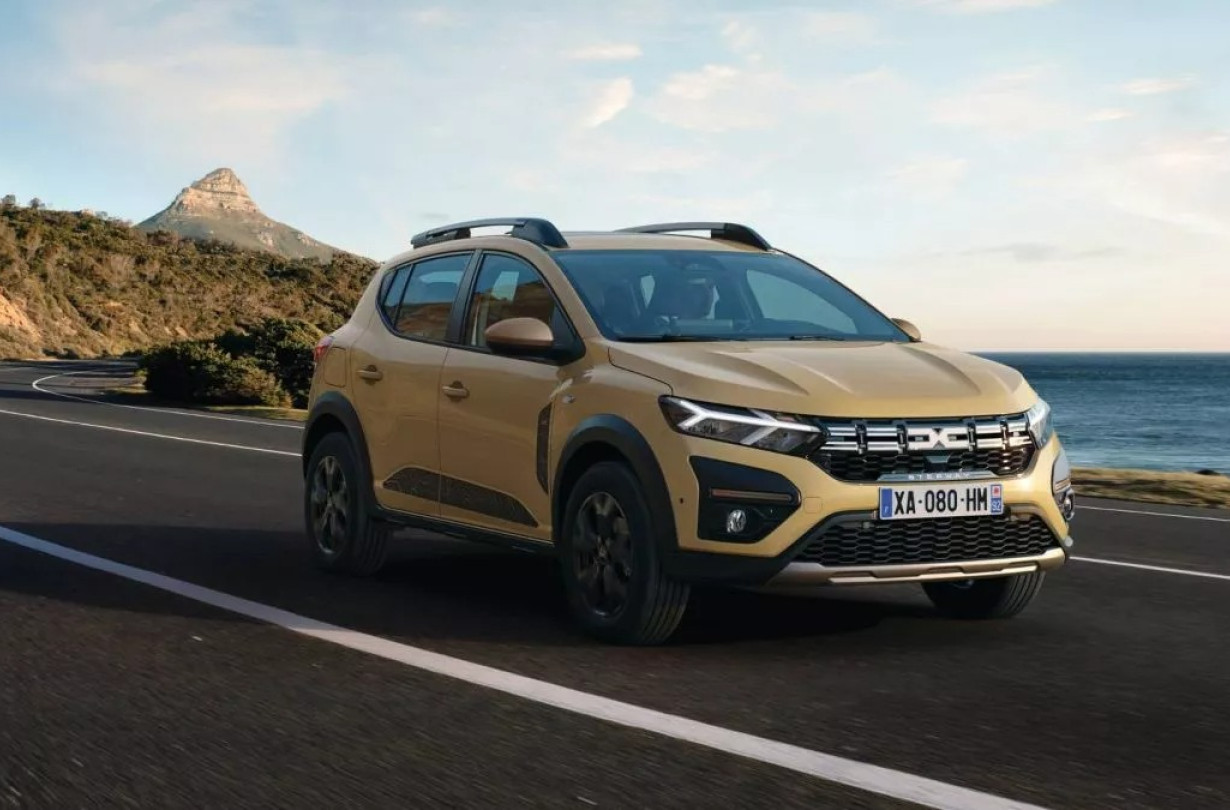 To Dacia Sandero ανανεώθηκε και με €15.900 είναι μια από τις πλέον ενδιαφέρουσες προτάσεις της ελληνικής αγοράς Dacia Sandero Stepway