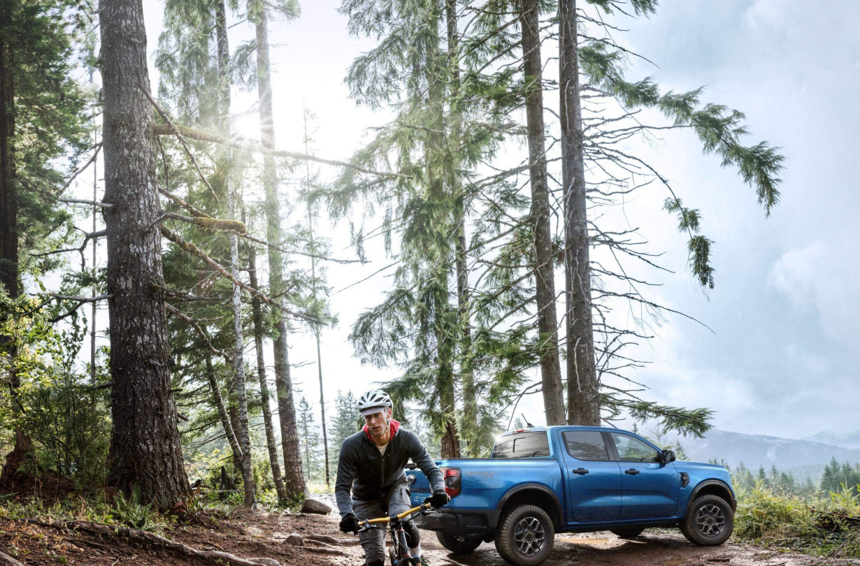 To Ford Ranger XLT είναι ετοιμοπαράδοτο, σε δύο τύπους αμαξώματος με μίαμιση και δύο καμπίνες Ford Ranger XLT