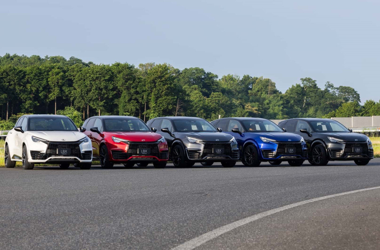 Ο Akio Toyoda το φαντάστηκε και το παρήγγειλε, το κοινό ενθουσιάστηκε και τώρα βρίσκεται στις εκθέσεις. Τόσο απλά Lexus LBX