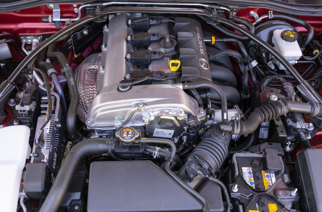 Αν θέλετε οπωσδήποτε ένα δίλιτρο Miata, θα πρέπει να προβείτε άμεσα στην αγορά, όσο ακόμα είναι διαθέσιμο. Mazda MX-5