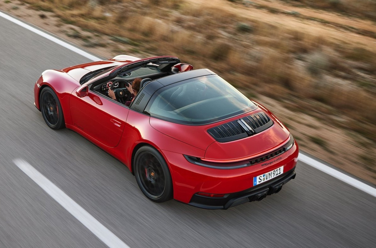 «Θέλετε να οδηγήσετε Porsche; Ε, αγοράστε την. Το τσάμπα πέθανε». Porsche
