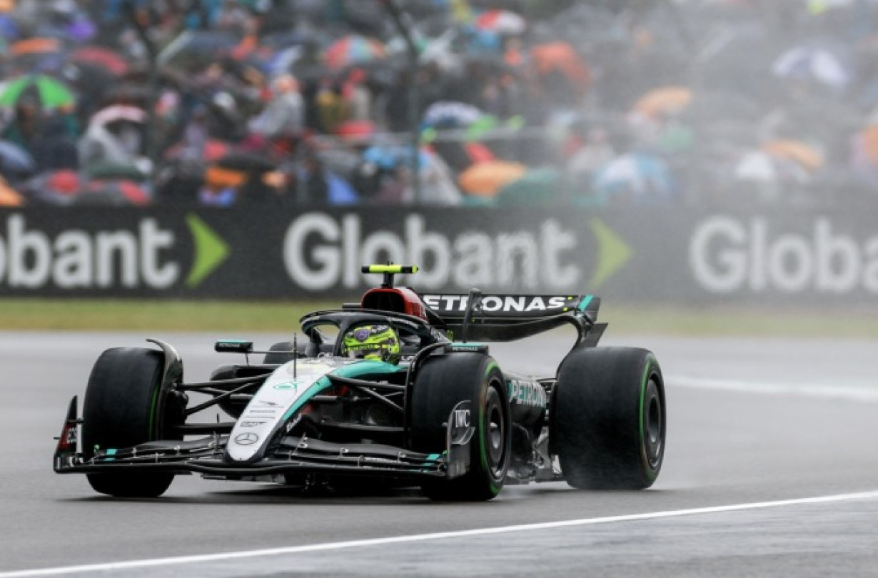 O Lewis Hamilton έγραψε ιστορία στο Silverstone καθώς έγινε ο πρώτος πιλότος που νικάει εννιά φορές σε μια πίστα, προσπερνώντας τον Michael Schumacher Silverstone Lewis Hamilton