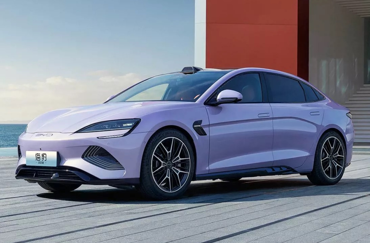 Με βελτιώσεις ουσίας και πολυτέλειας, το BYD Seal οπλίζεται ακόμα περισσότερο στον στίβο των ηλεκτρικών πωλήσεων. BYD Seal