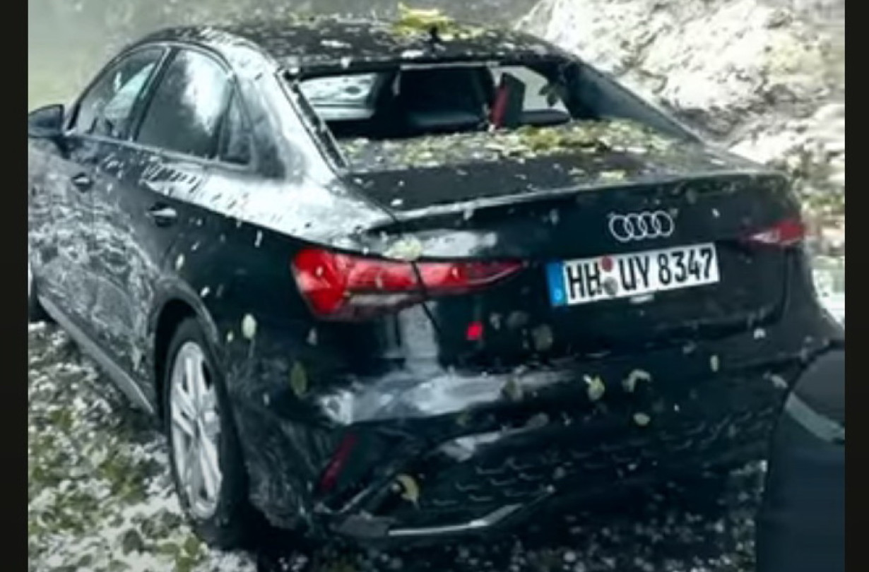 Οι χαλαζόπετρες που γάζωσαν το Audi A3 Sedan S-Line είχαν μέγεθος ίδιο με μπαλάκι του γκολφ Audi A3 Sedan S-Line