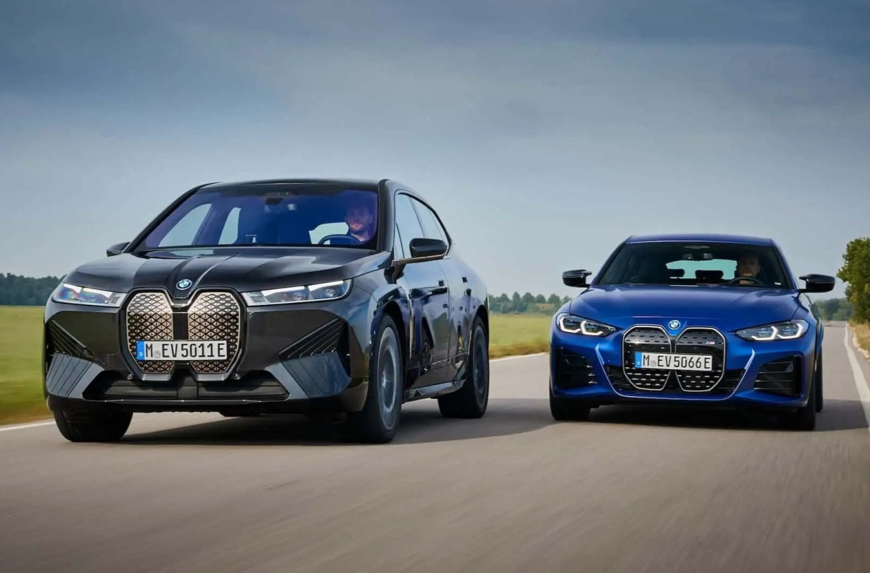 Αμφιλεγόμενη νίκη για την BMW στον EV στίβο, αναμφισβήτητη υπεροπλία του Tesla Model Y ως πρώτου ηλεκτρικού. Tesla