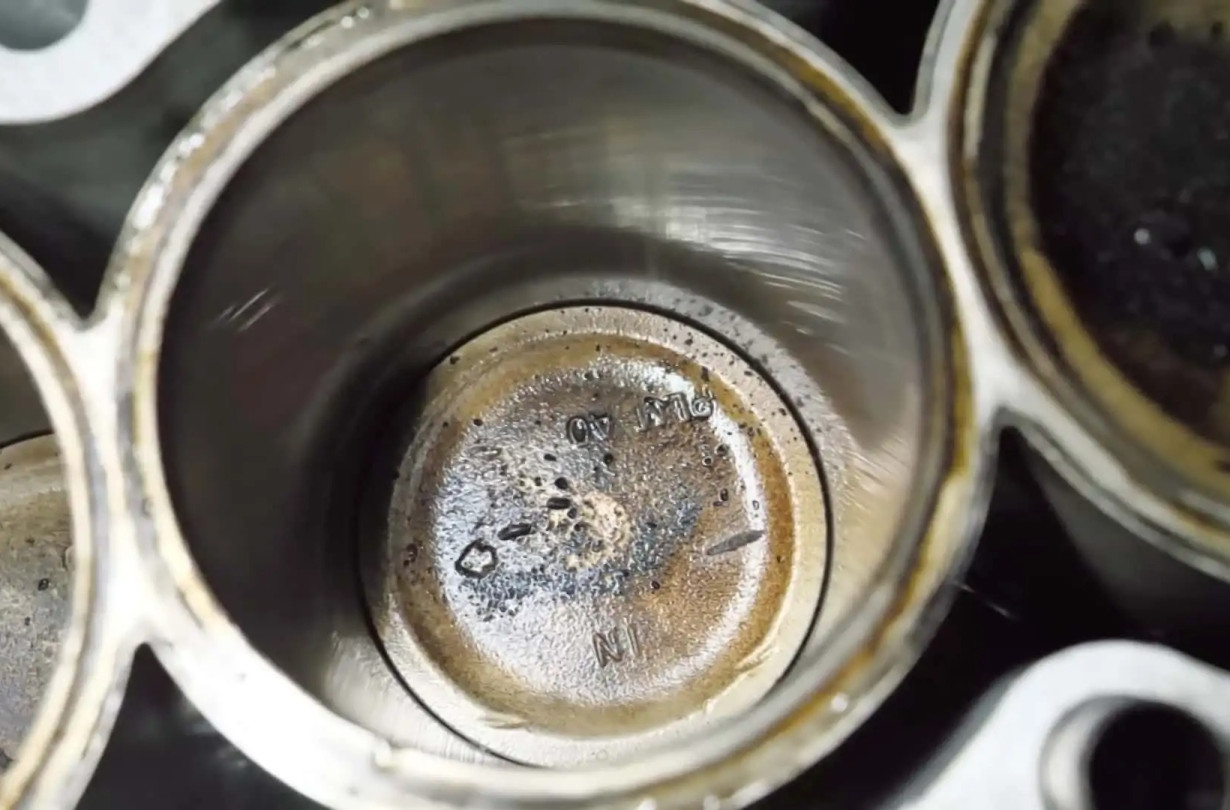 O κινητήρας του Honda Civic έπρεπε να αντικατασταθεί μετά από 402.000 km, εξαιτίας μιας ελαττωματικής φλάντζας κεφαλής Honda Civic Engine