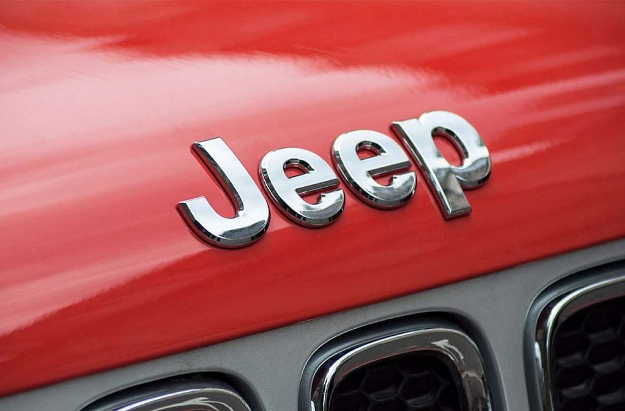 Σύμφωνα με τον Carlos Tavares, η τιμή της εισαγωγικής έκδοσης του νέου μοντέλου της Jeep δεν θα ξεπερνά τις €25.000 Jeep Logo