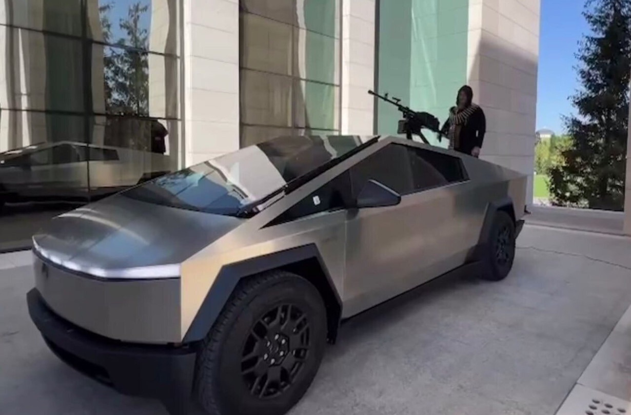 Ο Razman Kadyrov ισχυρίζεται πως το Tesla Cybertruck είναι δώρο του Elon Musk Tesla Cybertruck Kadyrov