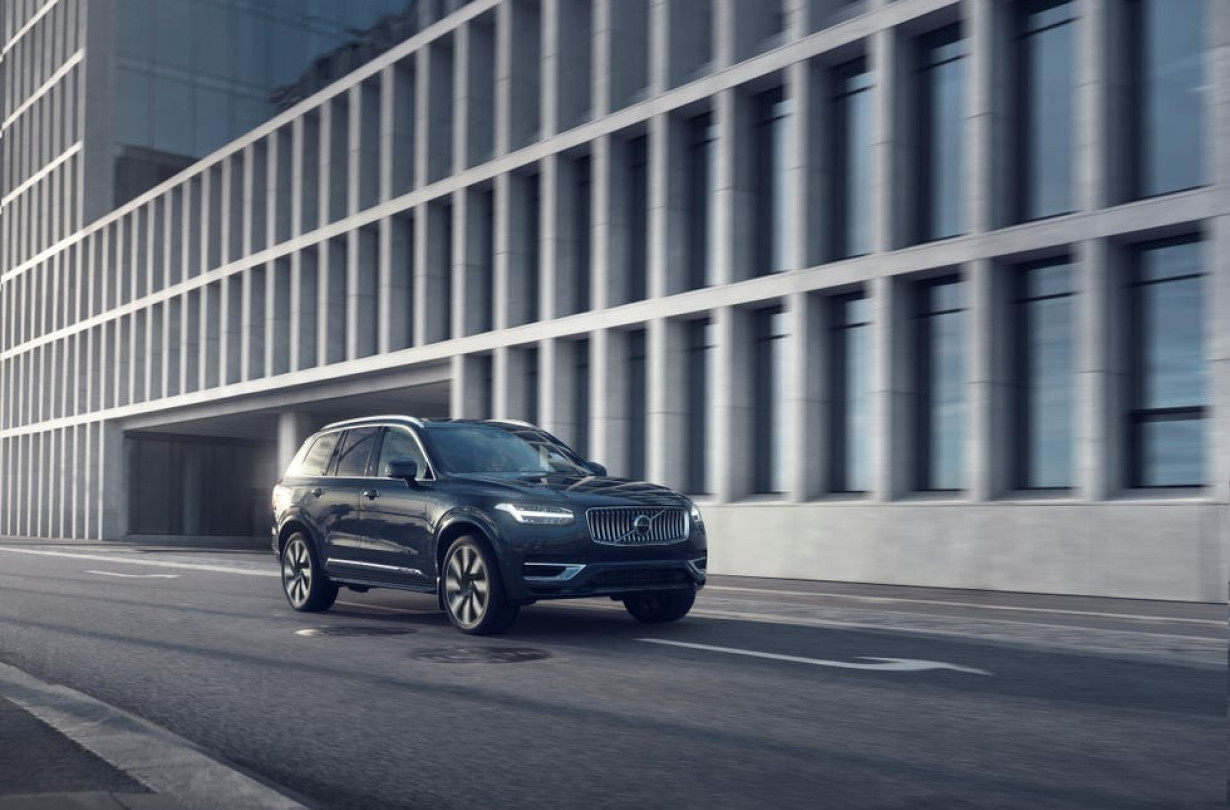 H νέα αύξηση των πωλήσεων της Volvo οφείλεται σε μεγάλο βαθμό στα ηλεκτροκίνητα μοντέλα της γκάμας της Volvo XC90