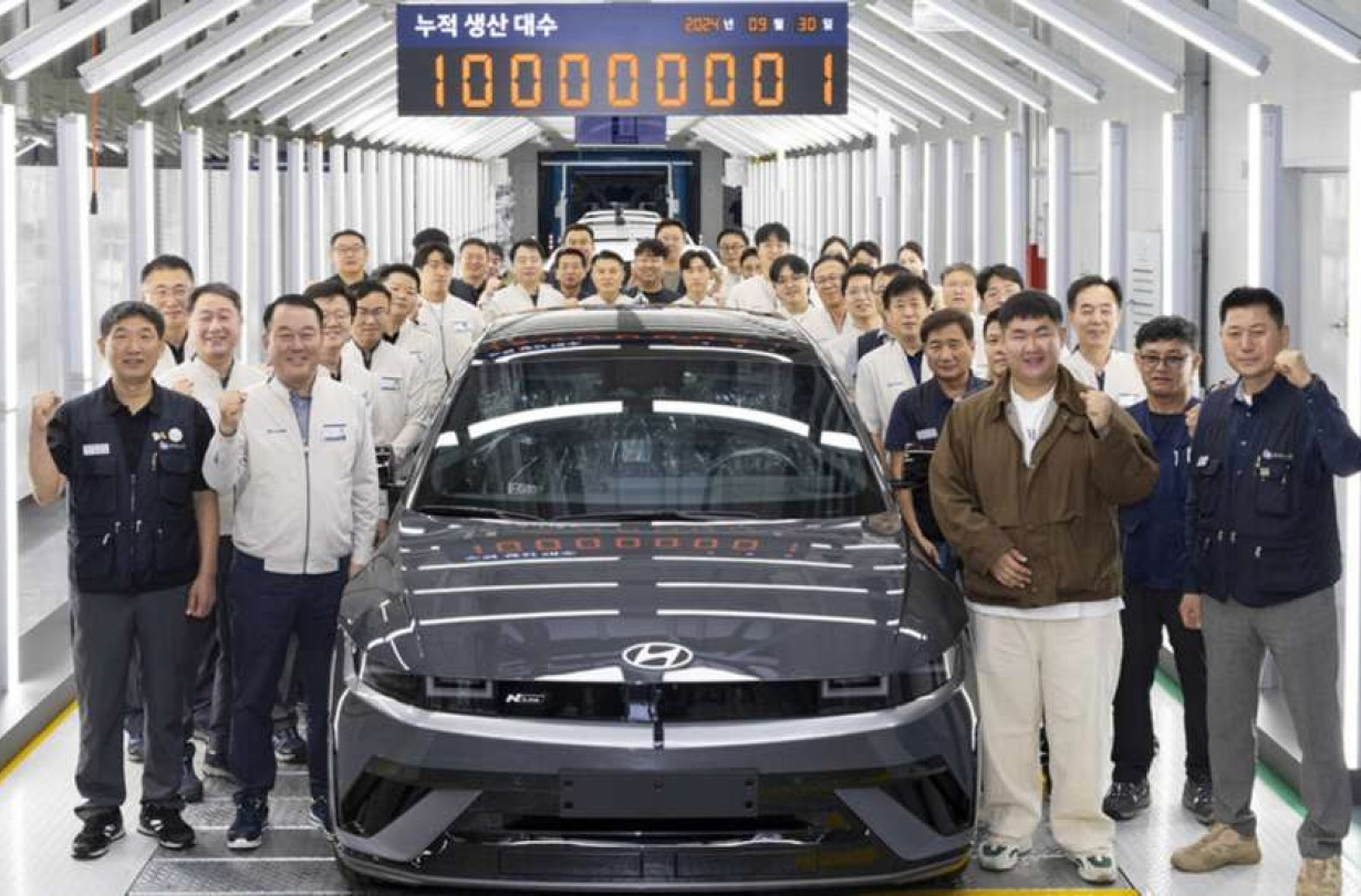 Ένα Hyundai IONIQ 5 έμελε να είναι το υπ'αριθμόν 100.000.001 ένα αυτοκίνητο που κατασκευάσε η κορεατική φίρμα Hyundai IONIQ 5