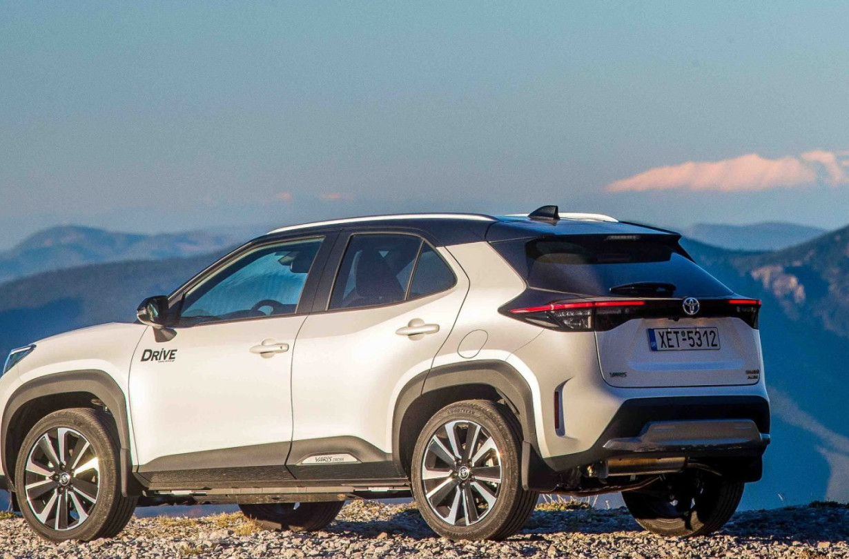 Τα B-SUV παραμένουν στο επίκεντρο της ελληνικής αγοράς, καταλαμβάνοντας το 30,97% της εγχώριας αγοράς με βάση τα στοιχεία του Αυγούστου Toyota Yaris Cross
