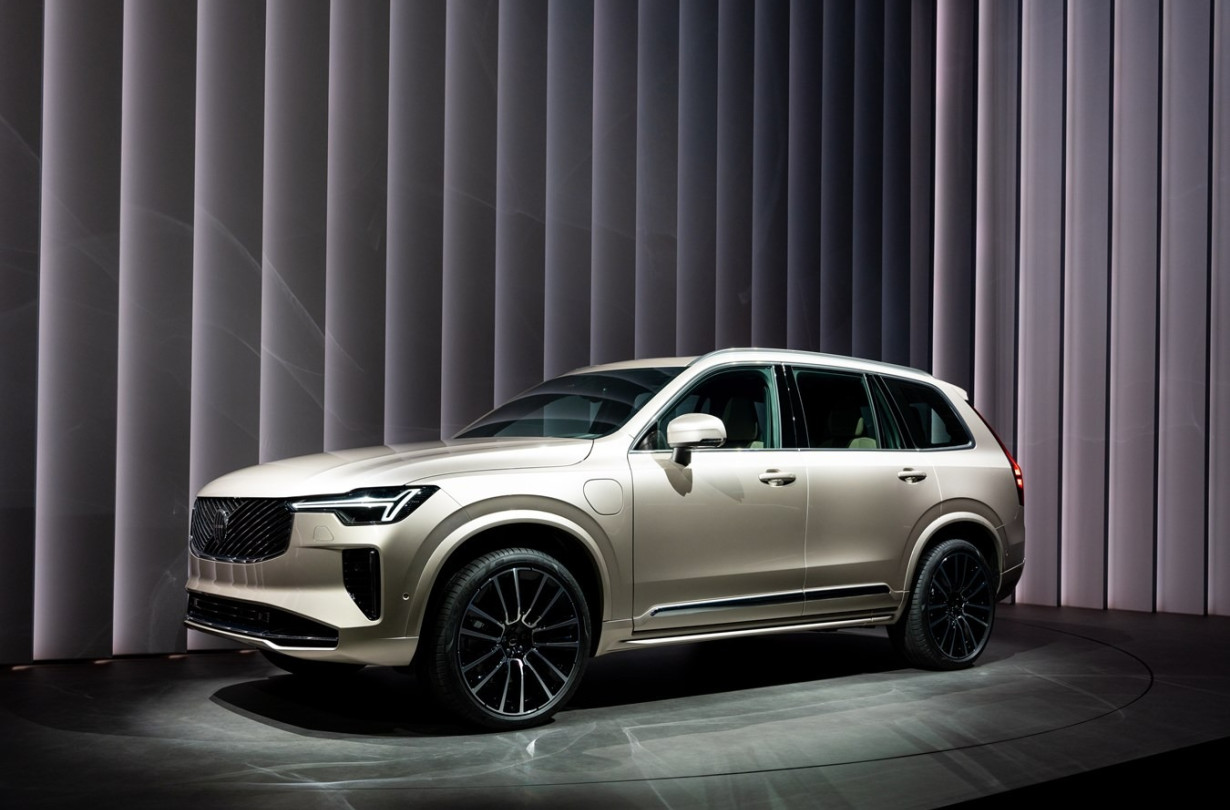 To Volvo XC90, μετά τα EX30 και ΕΧ90 προσφέρει μια νέας γενιάς εμπειρία χρήστη, που μέσω over-the-air ενημερώσεων θα περάσουν και στα υπόλοιπα μοντέλα από το 2020 και μετά Volvo XC90
