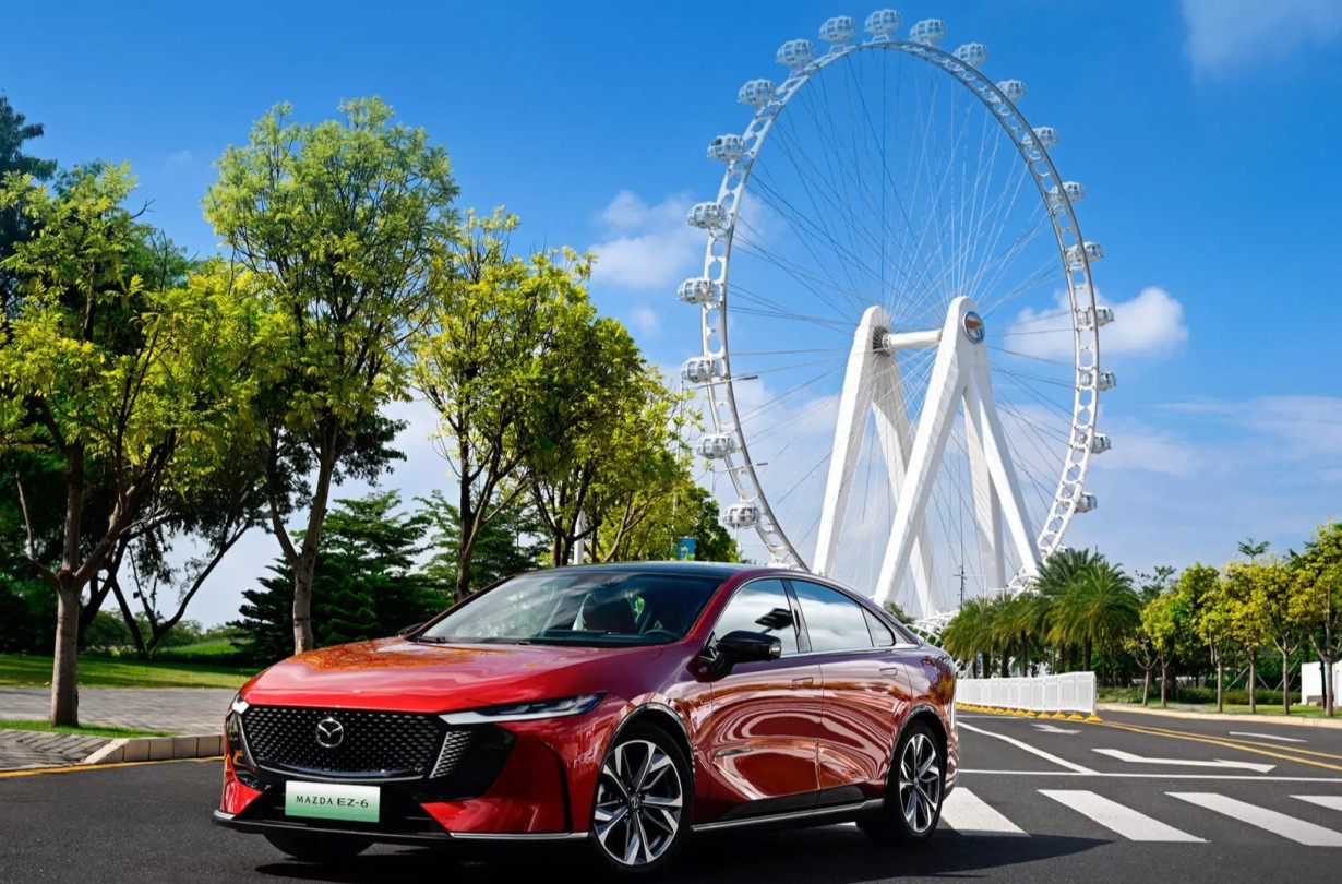 Το «6άρι» της Mazda επιστρέφει, αυτή τη φορά με κινεζικές ρίζες κι έντονο εναγκαλισμό με την πρίζα. Mazda EZ-6