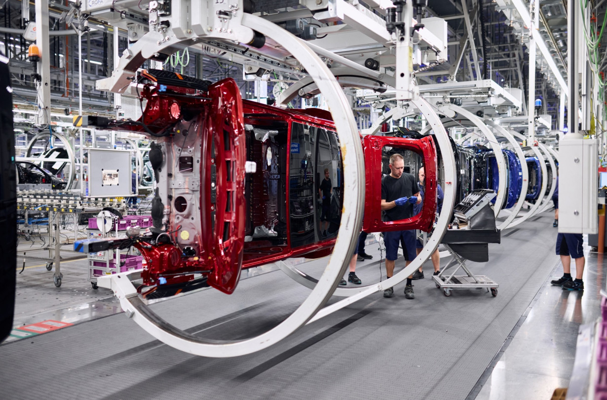 Από το εργοστάσιο του BMW Group στο Regensburg βγαίνουν 1.400 Χ1 και X2 κάθε εργάσιμη μέρα BMW Group Regensburg
