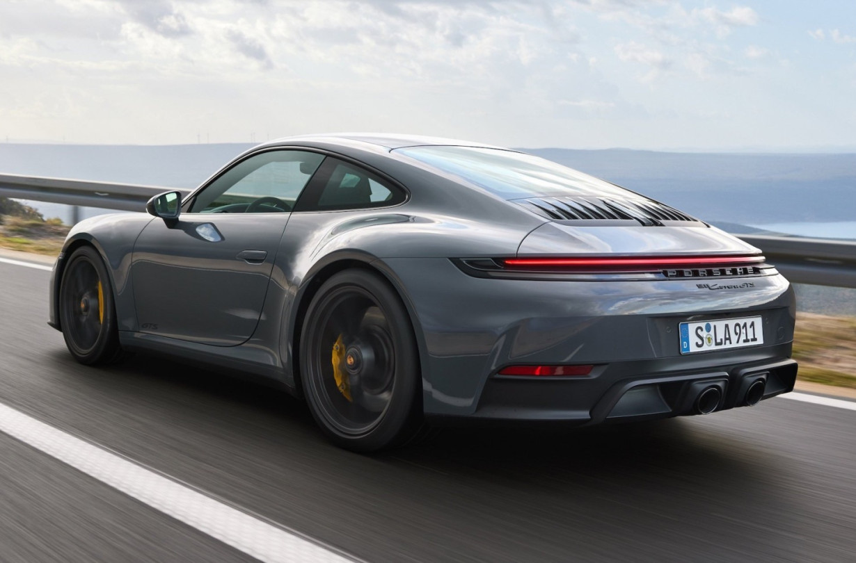 H επερχόμενη υβριδική έκδοση της Porsche 911 θα χρησιμοποιεί μπαταρία της Varta Porsche 911 Carrera GTS