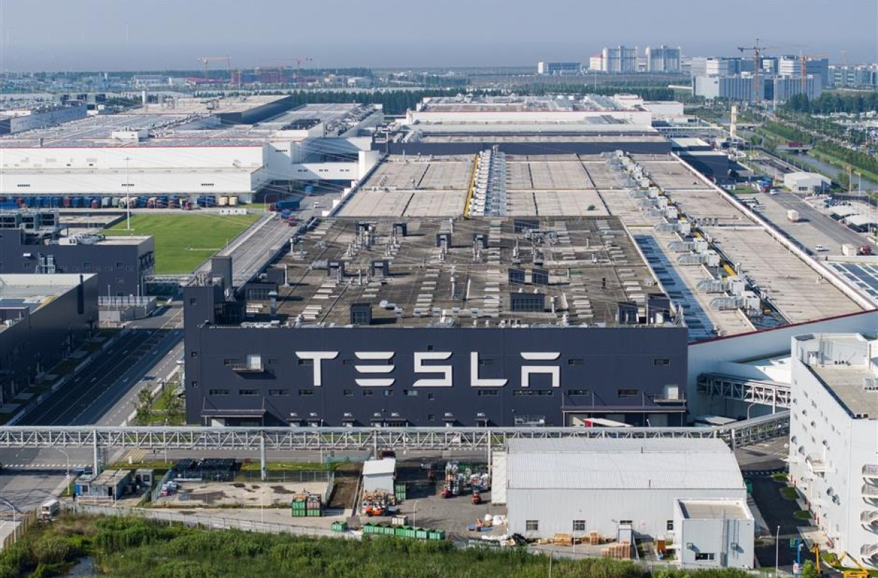 H μονάδα της Tesla στη Σανγκάη χρειάστηκε 13 μήνες για να φτάσει από τα δύο στα τρία εκατομμύρια ηλεκτρικά αυτοκίνητα Tesla Gigafactory Shanghai