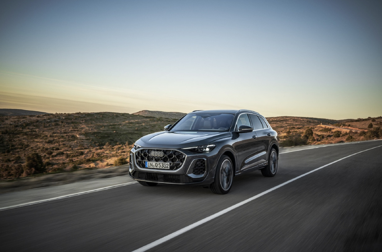 Η τρίτη γενιά του Audi Q5 παρουσιάστηκε στη χώρα μας με την αρχική της τιμή να ορίζεται στις €69.980 Audi Q5